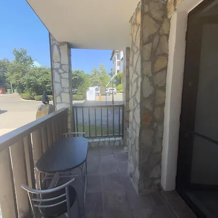 Stylish, Cozy Vacation Apartment, Sea View Daire Sveti Vlas